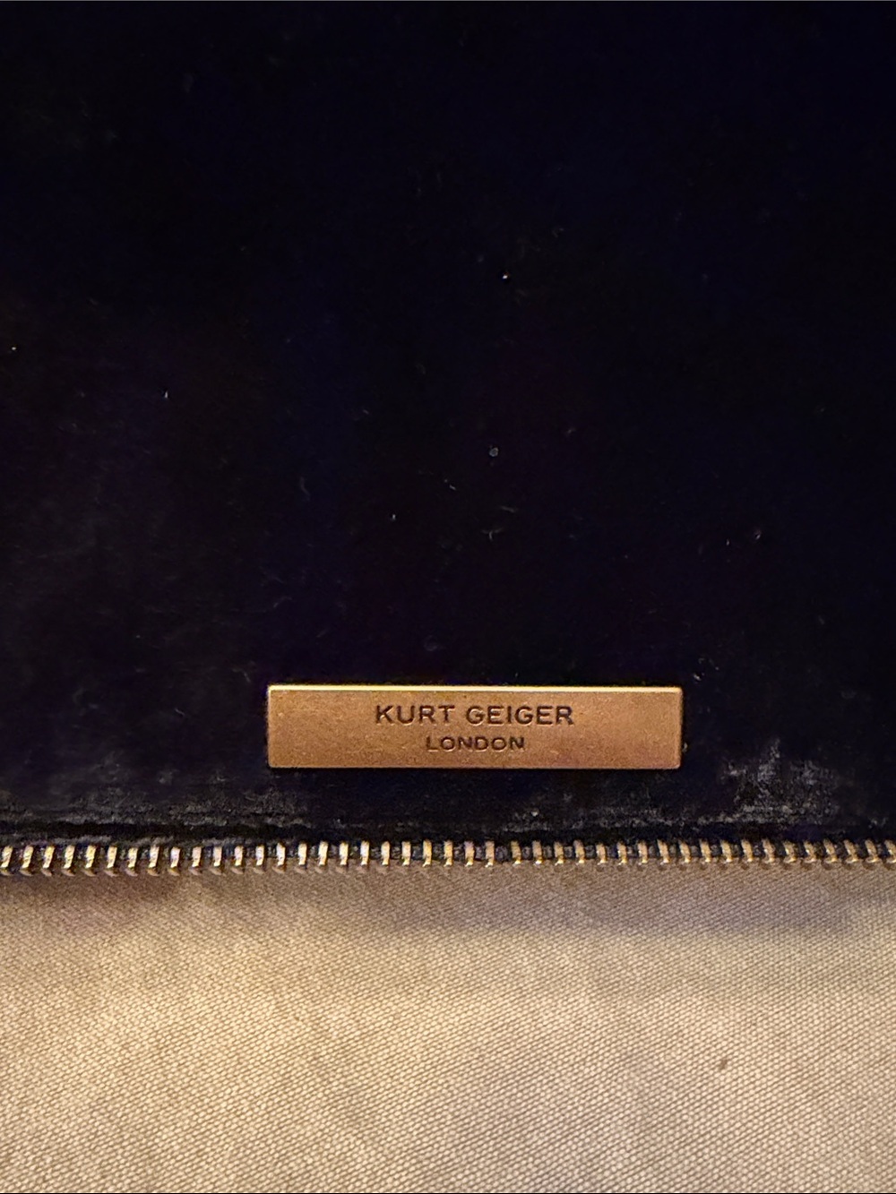 Kurt Geiger Velvet /Leather Chain Shoulder Bag with Gold Hardware - Picture 4 of 9